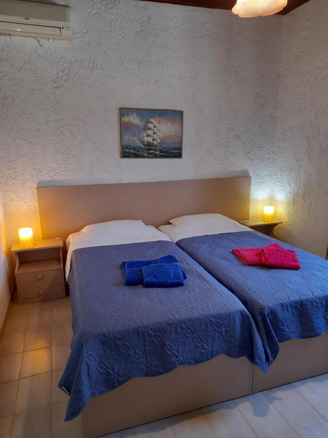 Coral Villas Kómboi Exterior foto